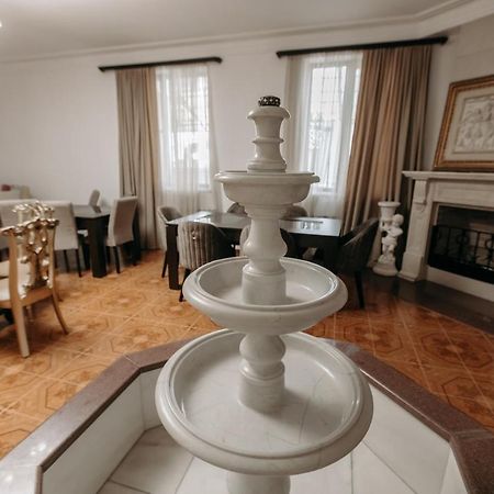 Castle Family Hotel Erywań Zewnętrze zdjęcie