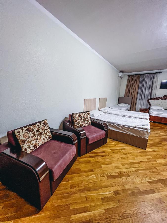 Castle Family Hotel Erywań Zewnętrze zdjęcie