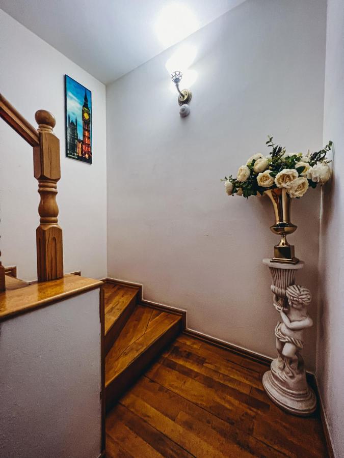 Castle Family Hotel Erywań Zewnętrze zdjęcie