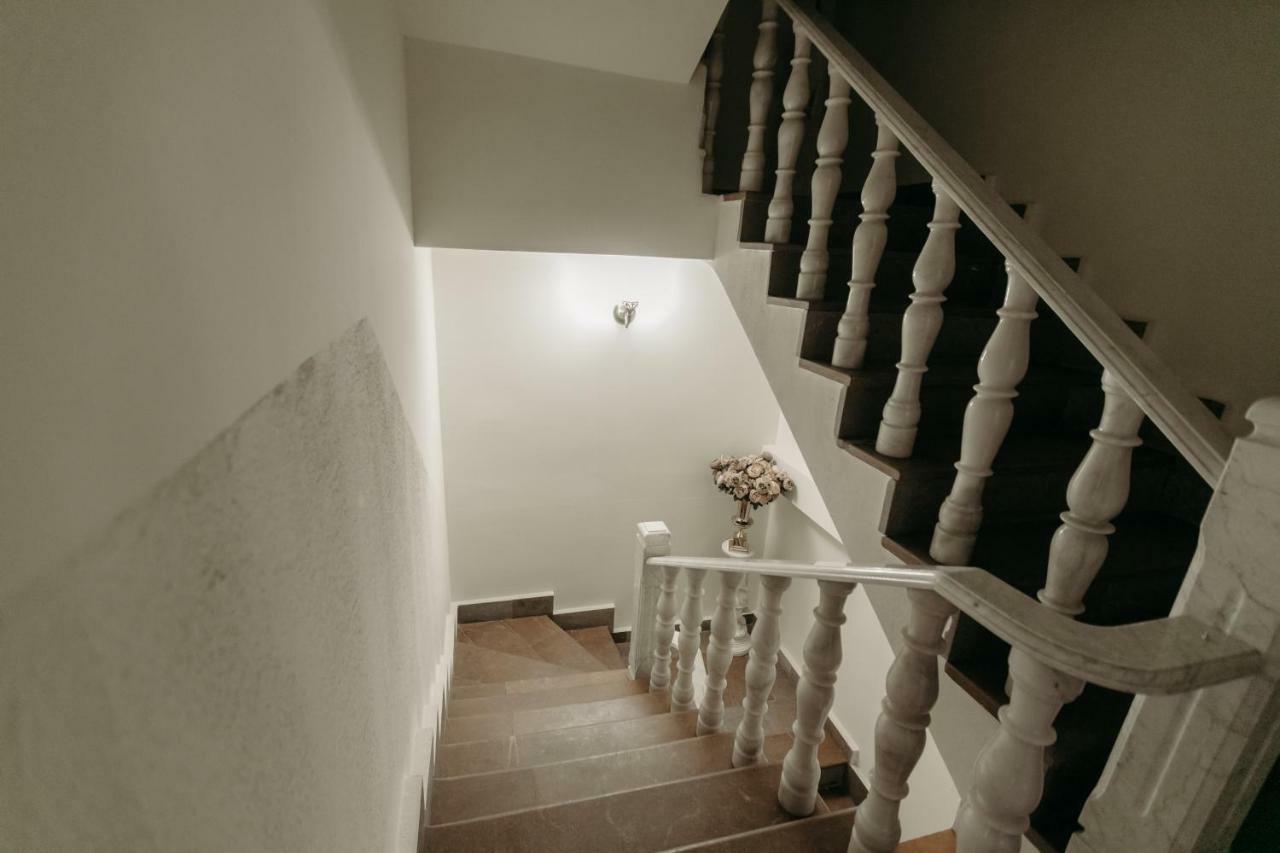 Castle Family Hotel Erywań Zewnętrze zdjęcie